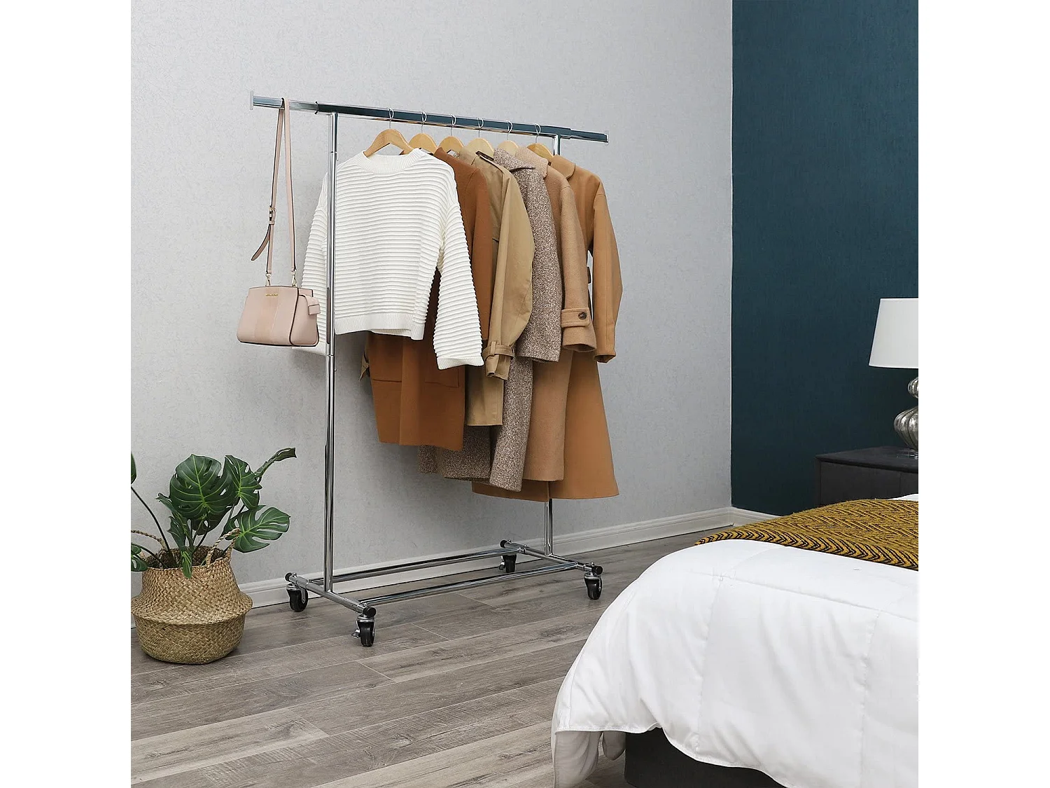 Rollgarderobe mit Rollen aus verchromtem Eisen silber 92-132x45,4x160 cm HSR13S