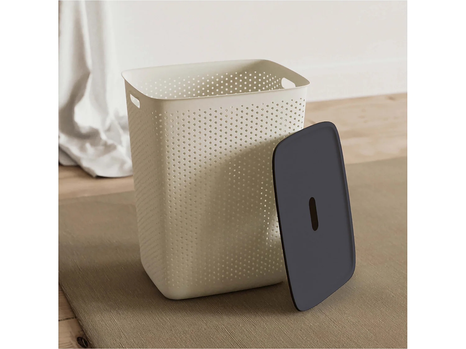 Panier à linge ajouré avec couvercle plastique blanc 60 L 58x45x34 cm