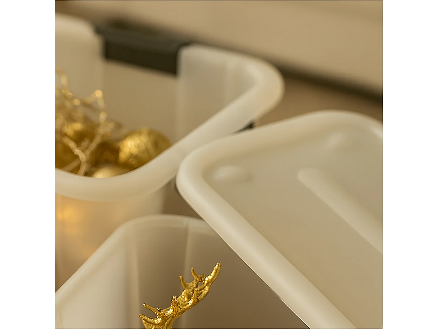 Plastic opbergbox met deksel kunststof melkachtig 3.6 L 26,5x19x13,2 cm