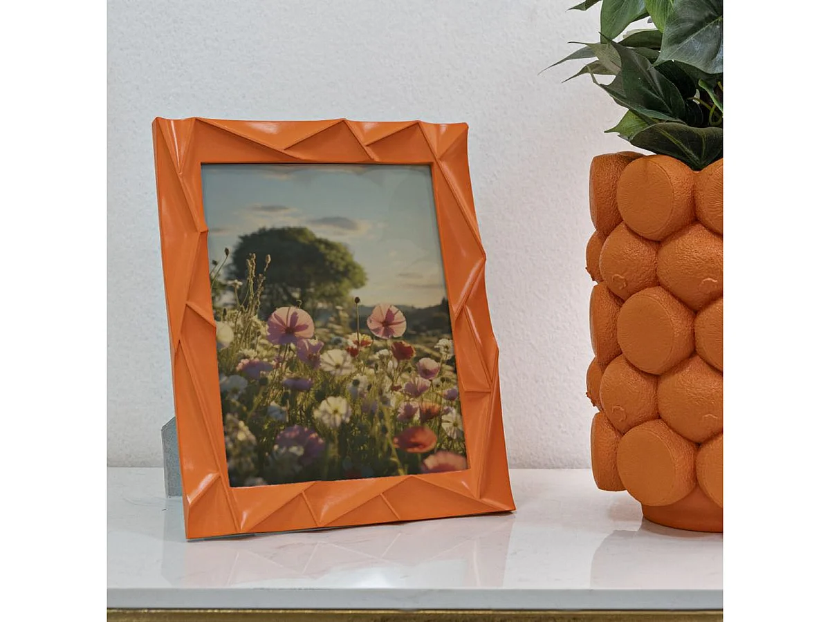 Porta-retratos Orangy em resina laranja brilhante geométrica 20x25