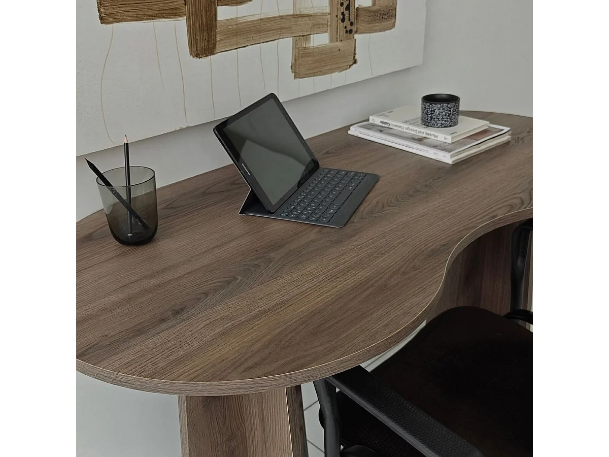 COMO skrivebord med organisk formet bordplade, 120 cm