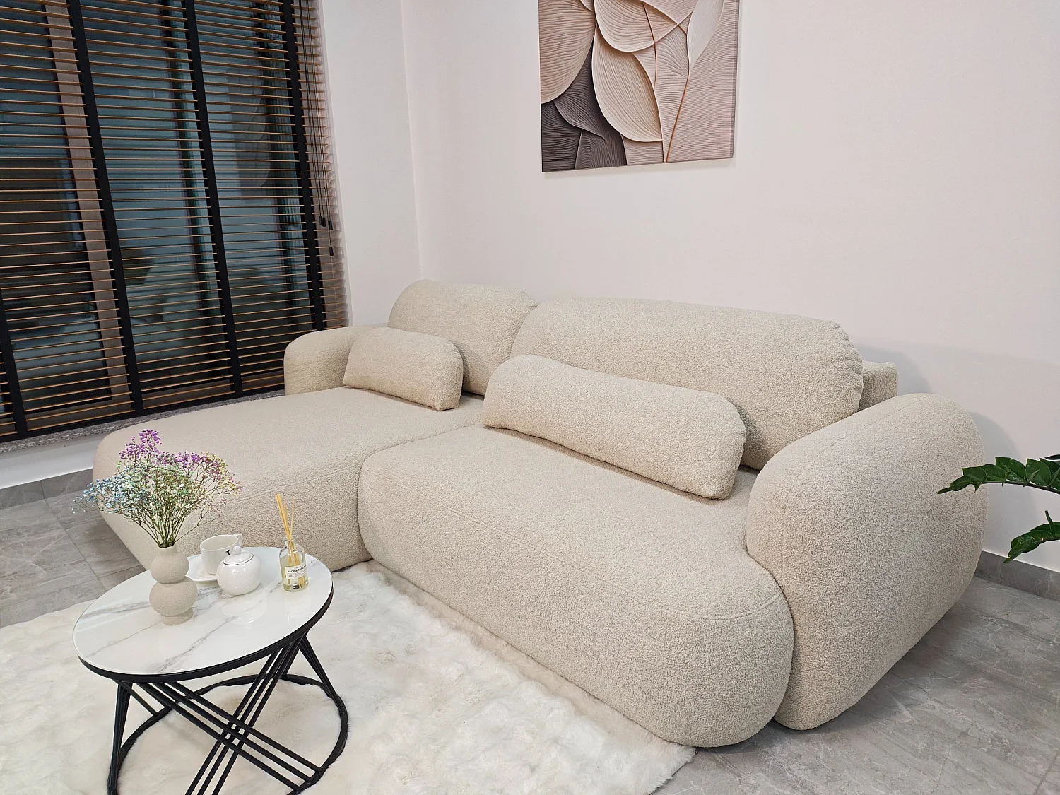 Canapé d'angle droit convertible en tissu beige VELO – grand canapé