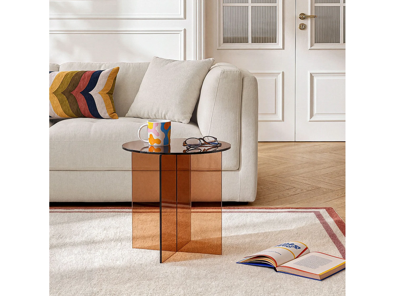 Habitat - Table d'appoint ronde en verre trempé - Marron ambré - Design by Céline Mognon Fichet - Elory
