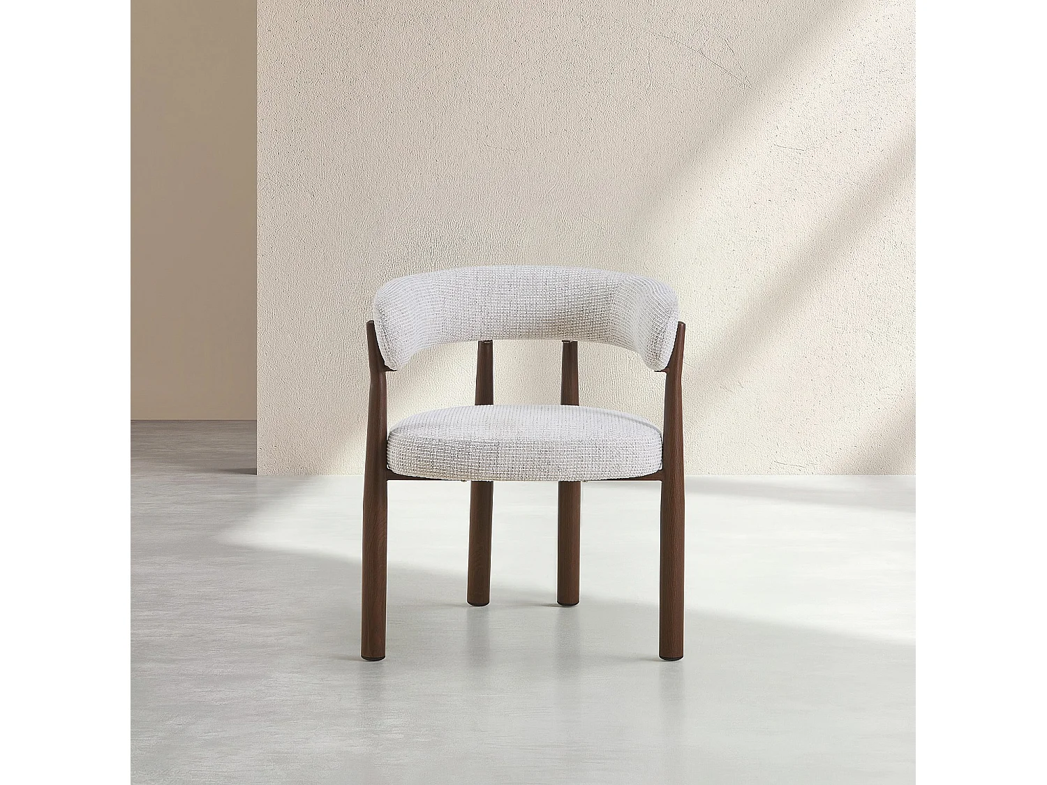 Habitat - Lot de 2 chaises en tissu et métal finition noyer avec accoudoirs - Blanc cassé - Bryne