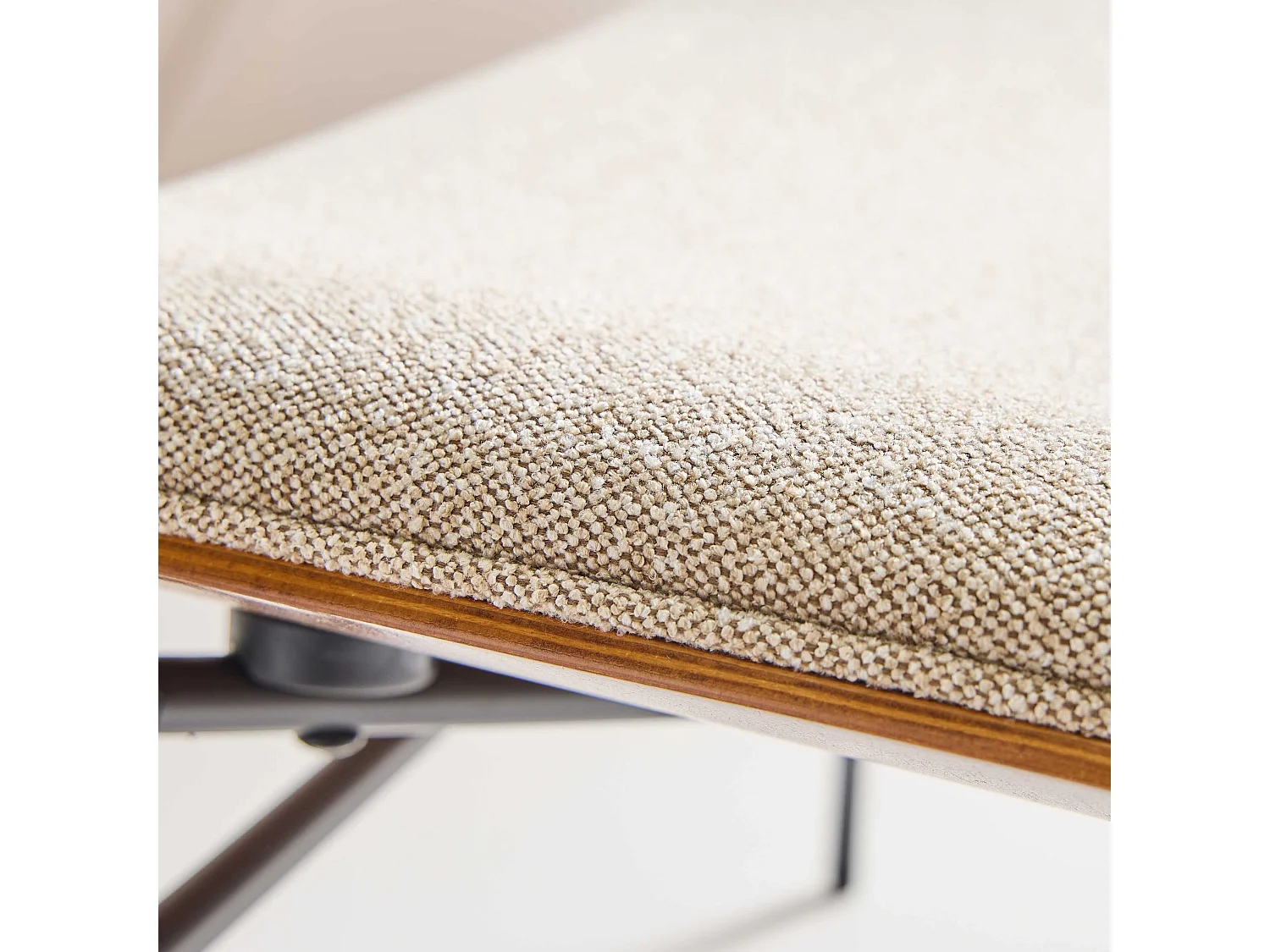 Fauteuil en tissu écru SERGE
