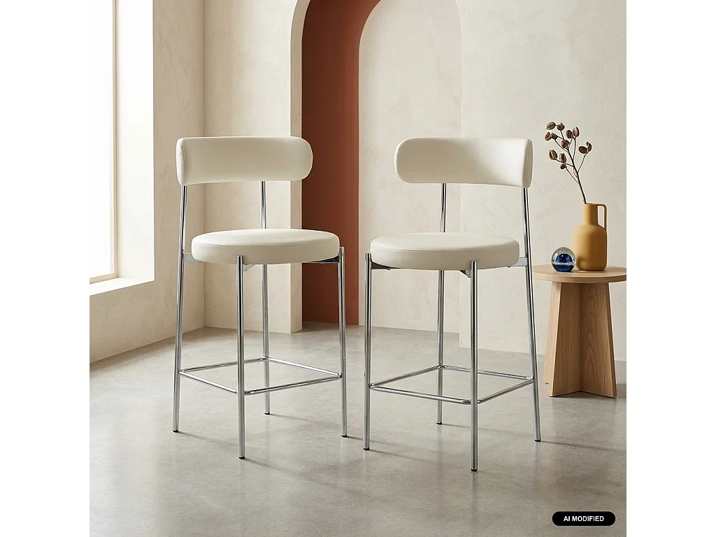 Set di 2 sgabelli da bar vintage in acciaio cromato e similpelle, 67cm, Lola, Bianco sporco,