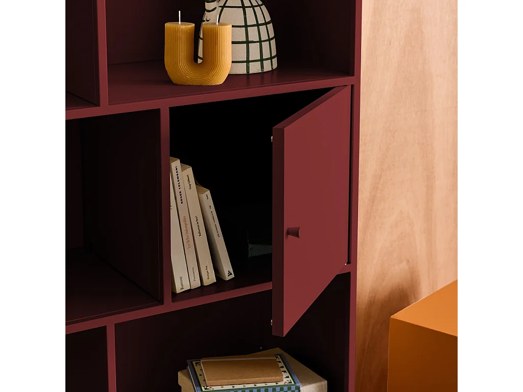 Buffet. meuble de rangement industriel métal bordeaux 8 compartiments. L 80 x P 35 x H 160.5cm - Oklahoma