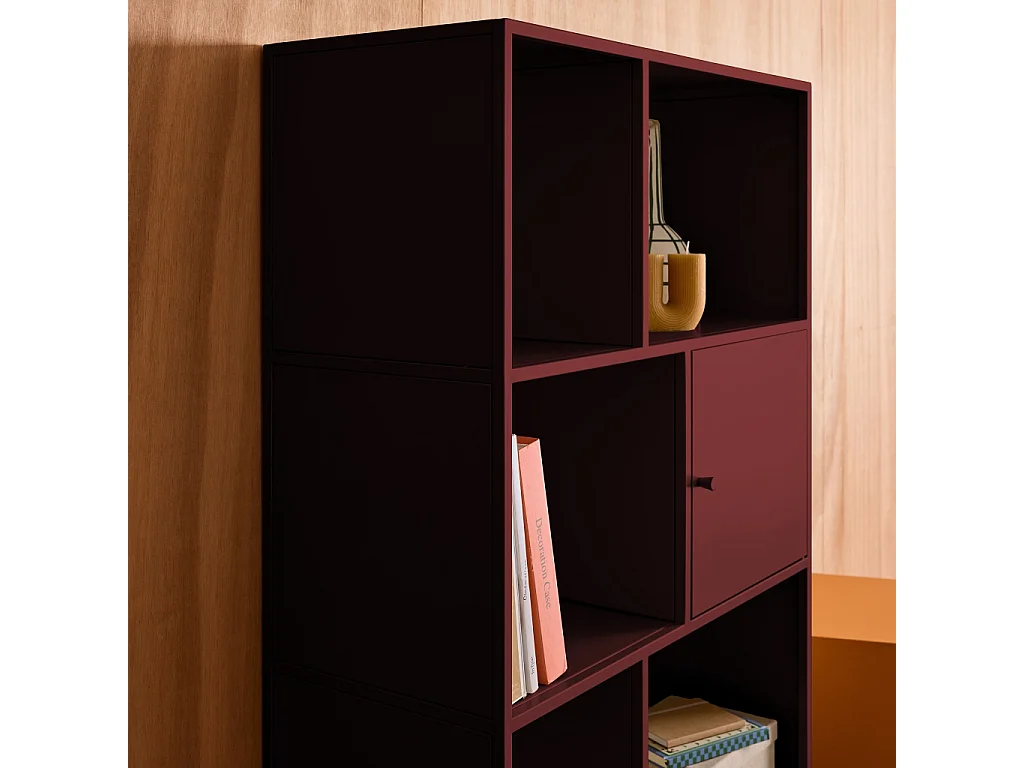 Buffet. meuble de rangement industriel métal bordeaux 8 compartiments. L 80 x P 35 x H 160.5cm - Oklahoma