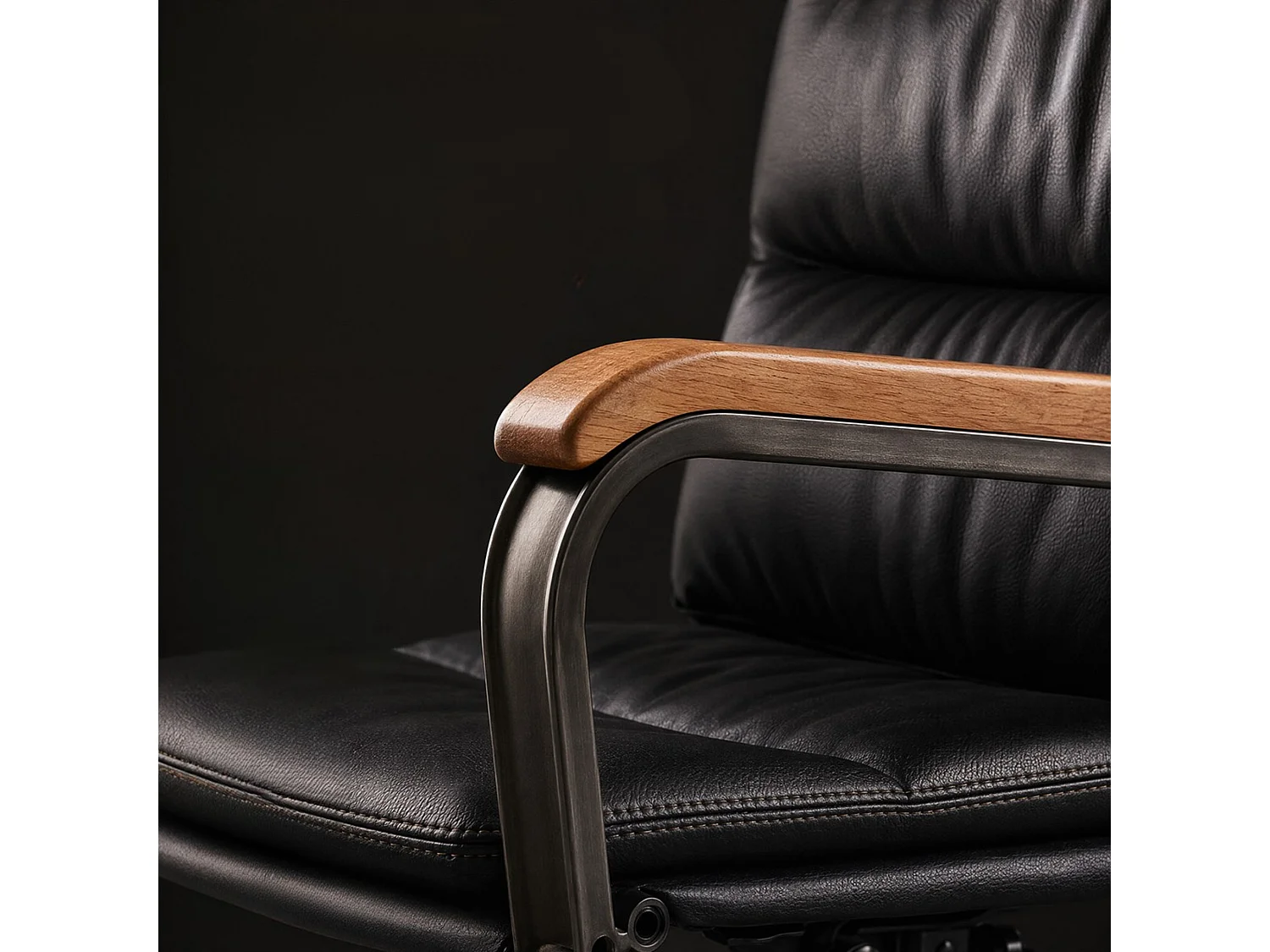 Fauteuil de bureau en cuir avec accoudoirs chêne bascule verrouillable et roulettes