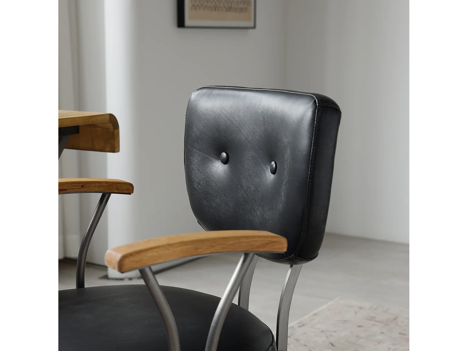 Fauteuil de bureau ergonomique en cuir véritable avec accoudoirs en chêne et bascule verrouillable