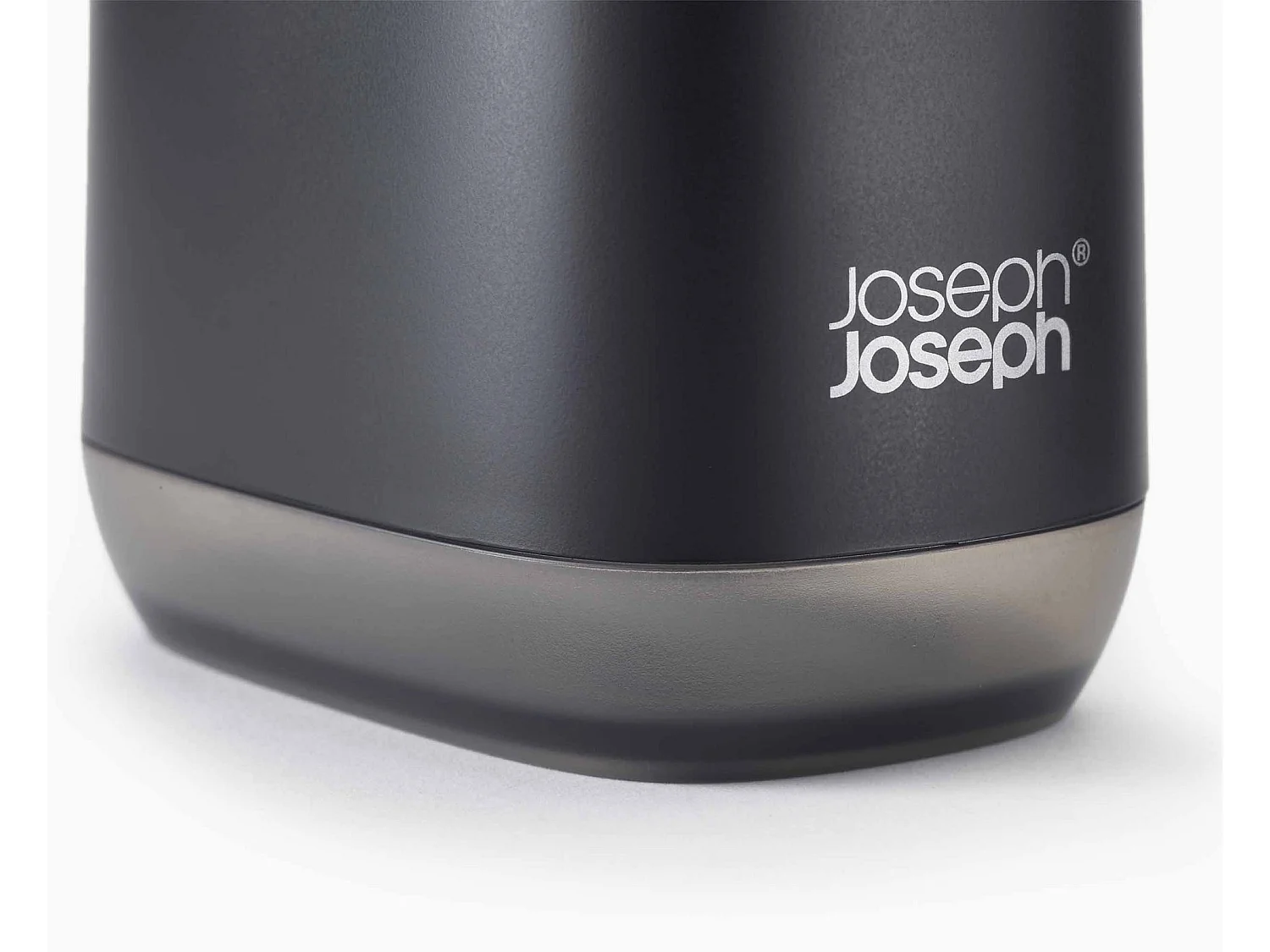 Distributeur de savon compact Joseph Joseph Slim, finition noire mate, design efficace, pompe facile à utiliser, capacité de 350 ml, idéal pour les salles de bain.