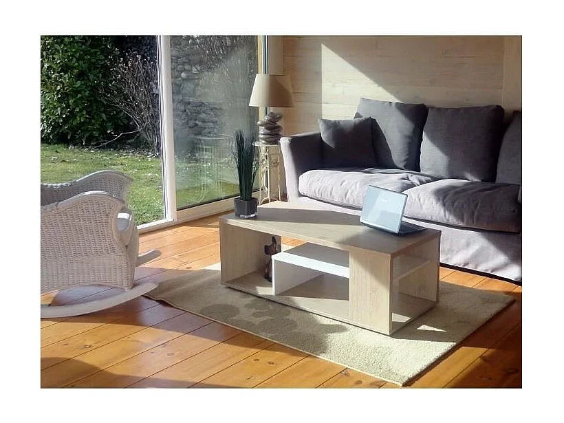 Mesa de centro MELINA. Móvel moderno e na moda, cor carvalho e branco. Ideal para a sua sala de estar. Fabricação francesa.