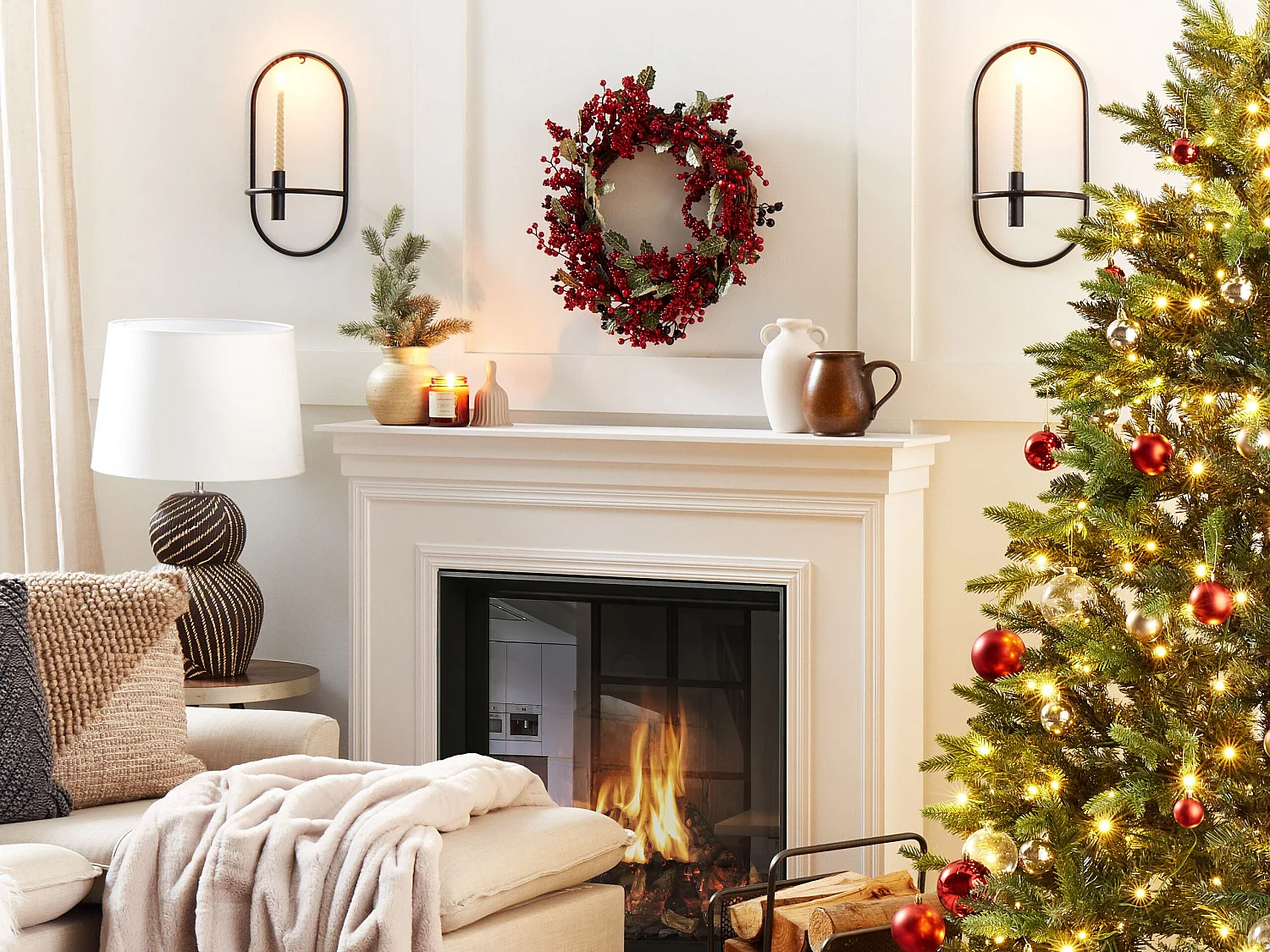 Dekoracyjny wieniec świąteczny ⌀ 40 cm czerwony PUROL