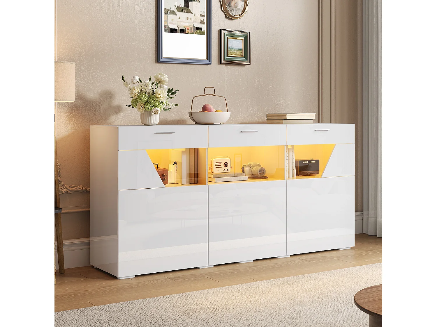 Aparador baixo com 3 portas, janela de vidro e iluminação LED, acabamento brilhante - Aglomerado - 160 x 38 x 78 cm - Branco