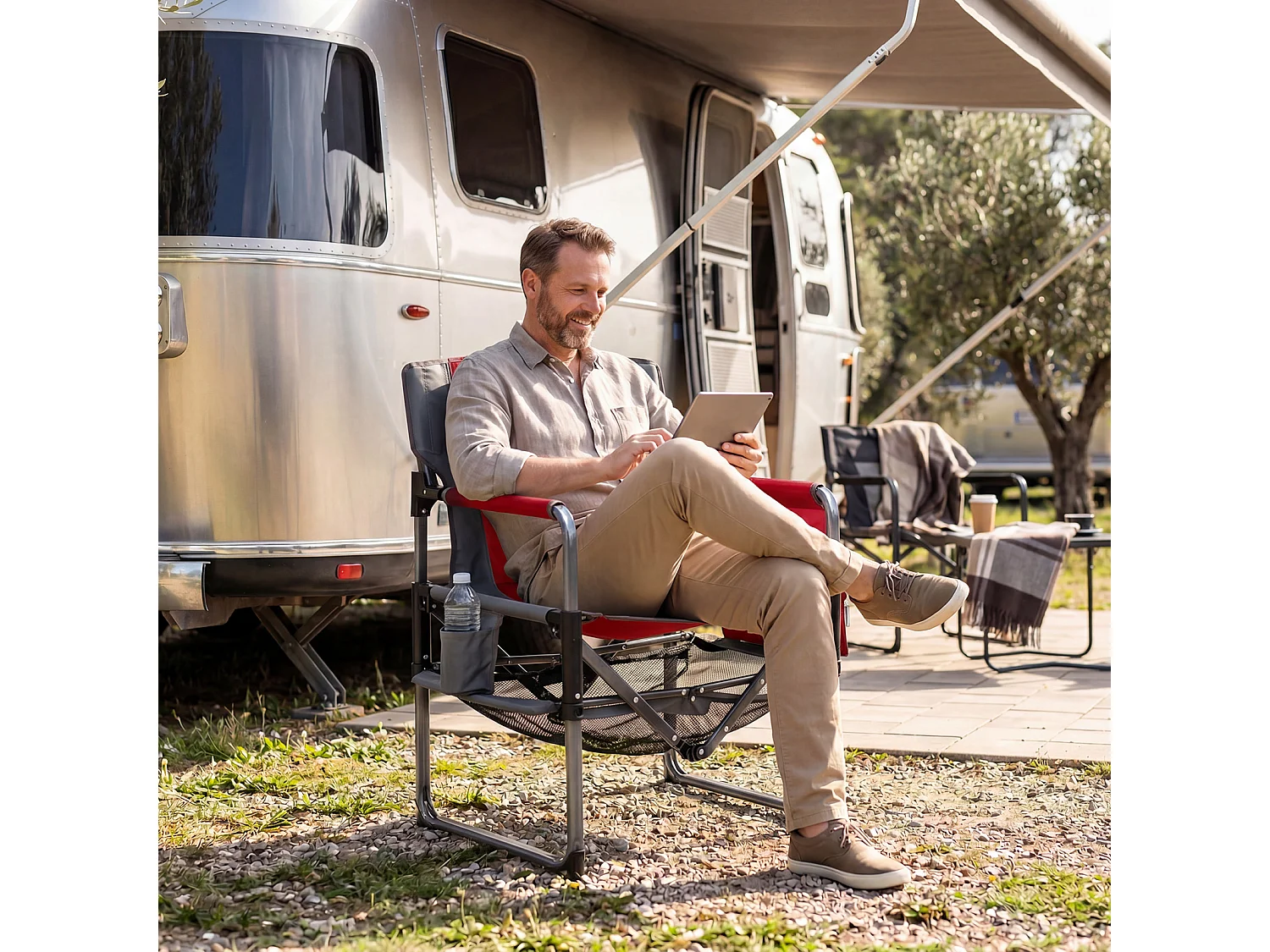 Klappbarer Campingstuhl mit Getränkehalter Campingstuhl