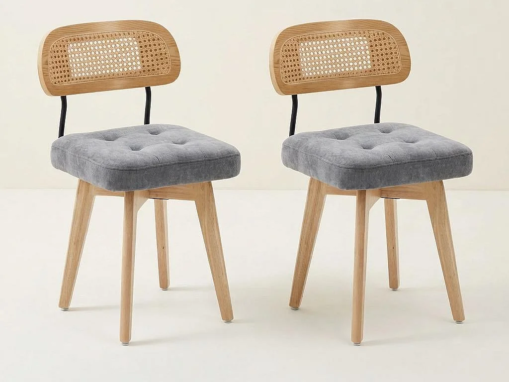 Aura - Set van 2 360° Draaibare Eetkamerstoelen - Chenille Zitting, Gevlochten Rattan Rugleuning, Zwarte Metalen Poten, 43x50x77 cm