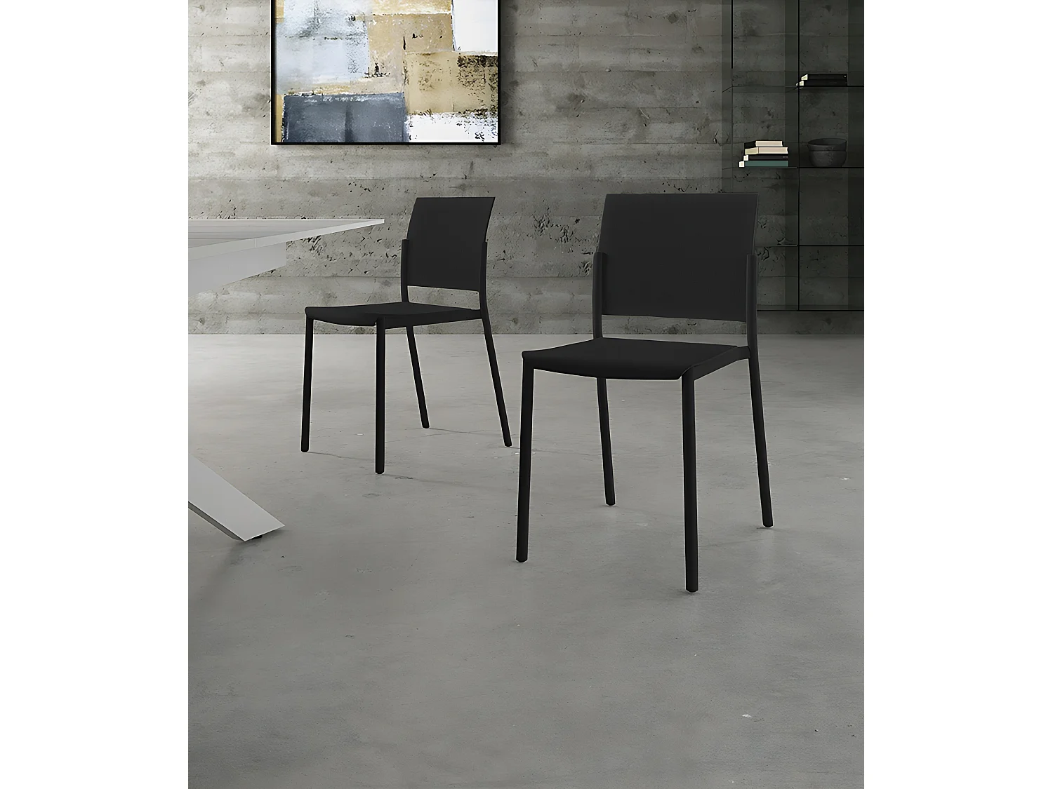 Cadeira Venus com design moderno em polipropileno preto com estrutura metálica, empilhável e resistente para uso interno - Om/405/NE