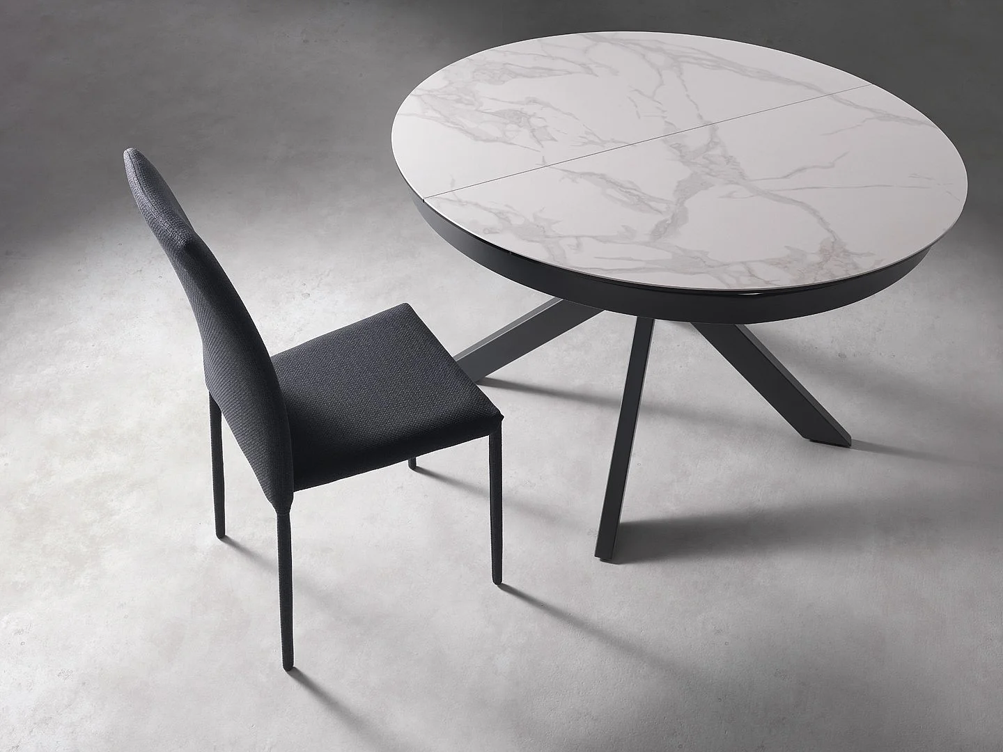 Console extensible Pinocchio - Table de salle à manger moderne en mélamine effet chêne naturel, design élégant et peu encombrant - OM