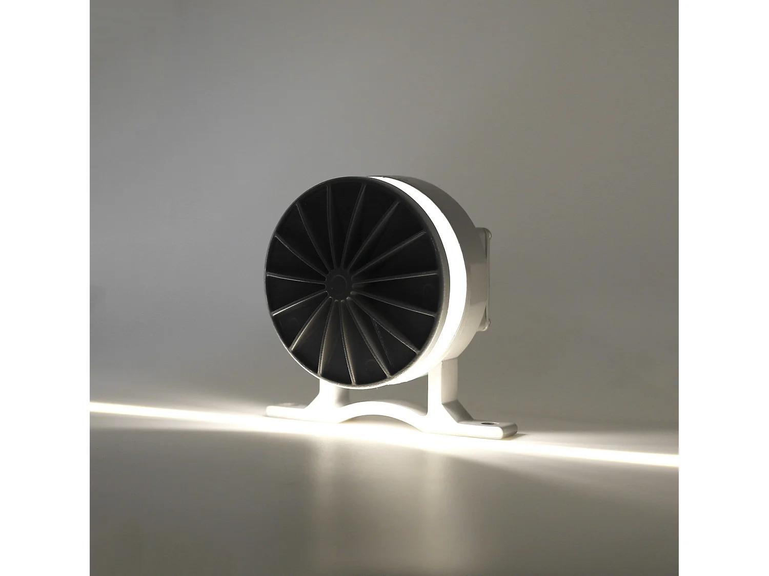 NIK 5 LED-buitenschijnwerper van Beneito & Faure met 5 graden stralingshoek, 4000K natuurlijk licht, grijze kleur voor architectuurverlichting
