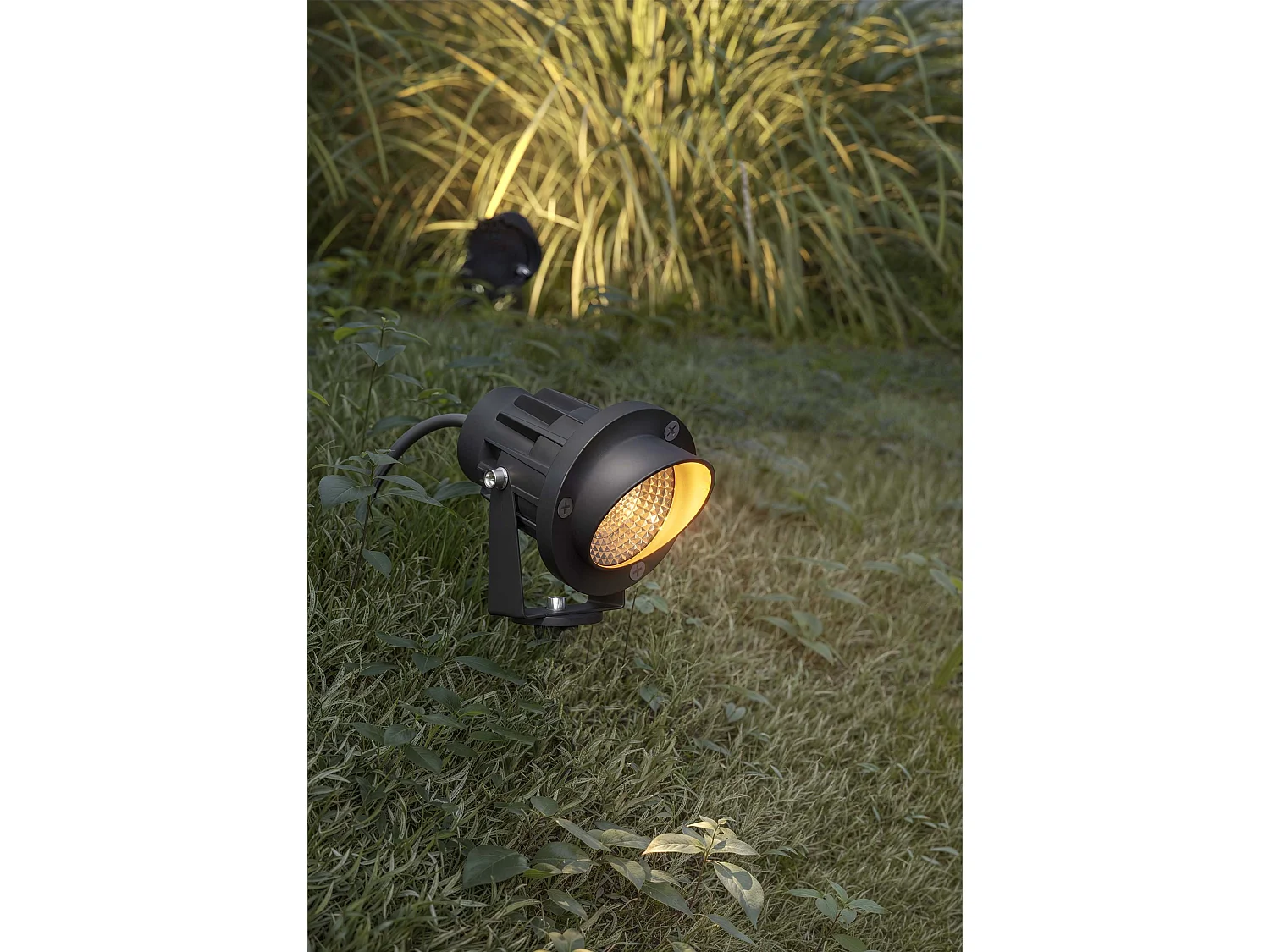 Fade Outdoor Floodlight Series 5 45 Degree Angle 2200K LED Warm Light Matte Black Finish Modern Design for Professional Outdoor Lighting
