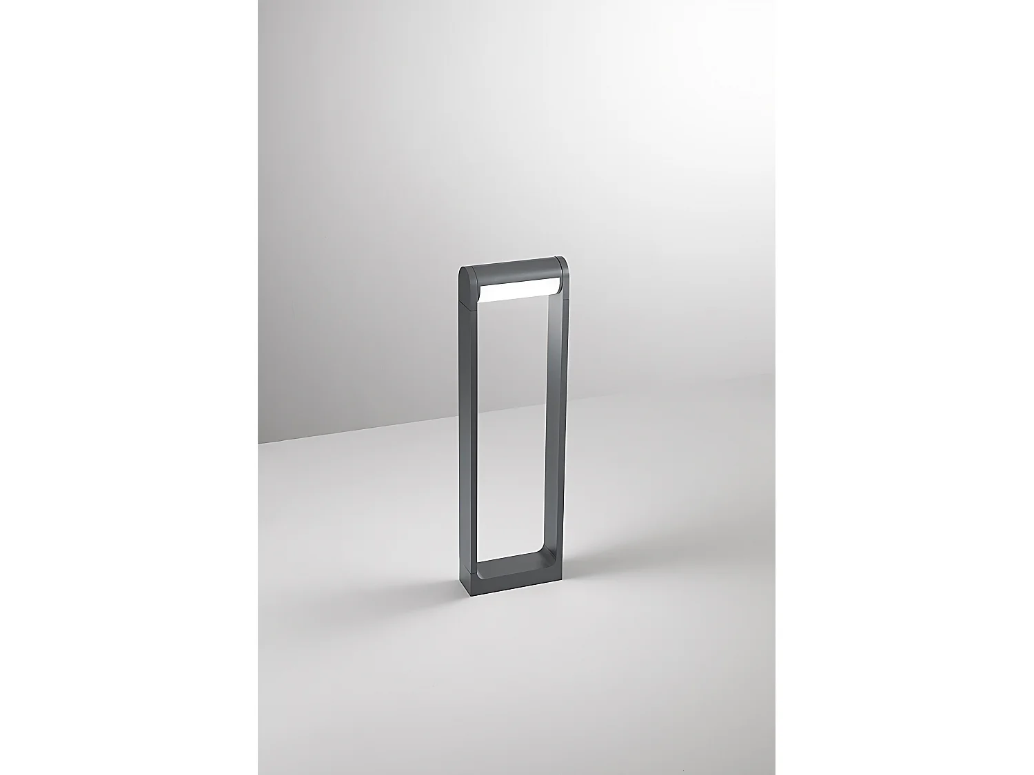 Baliza LED exterior de 12 W y 3000 K, estructura de aluminio con recubrimiento de polvo antracita mate, diseño moderno ajustable IP65 - Perenz