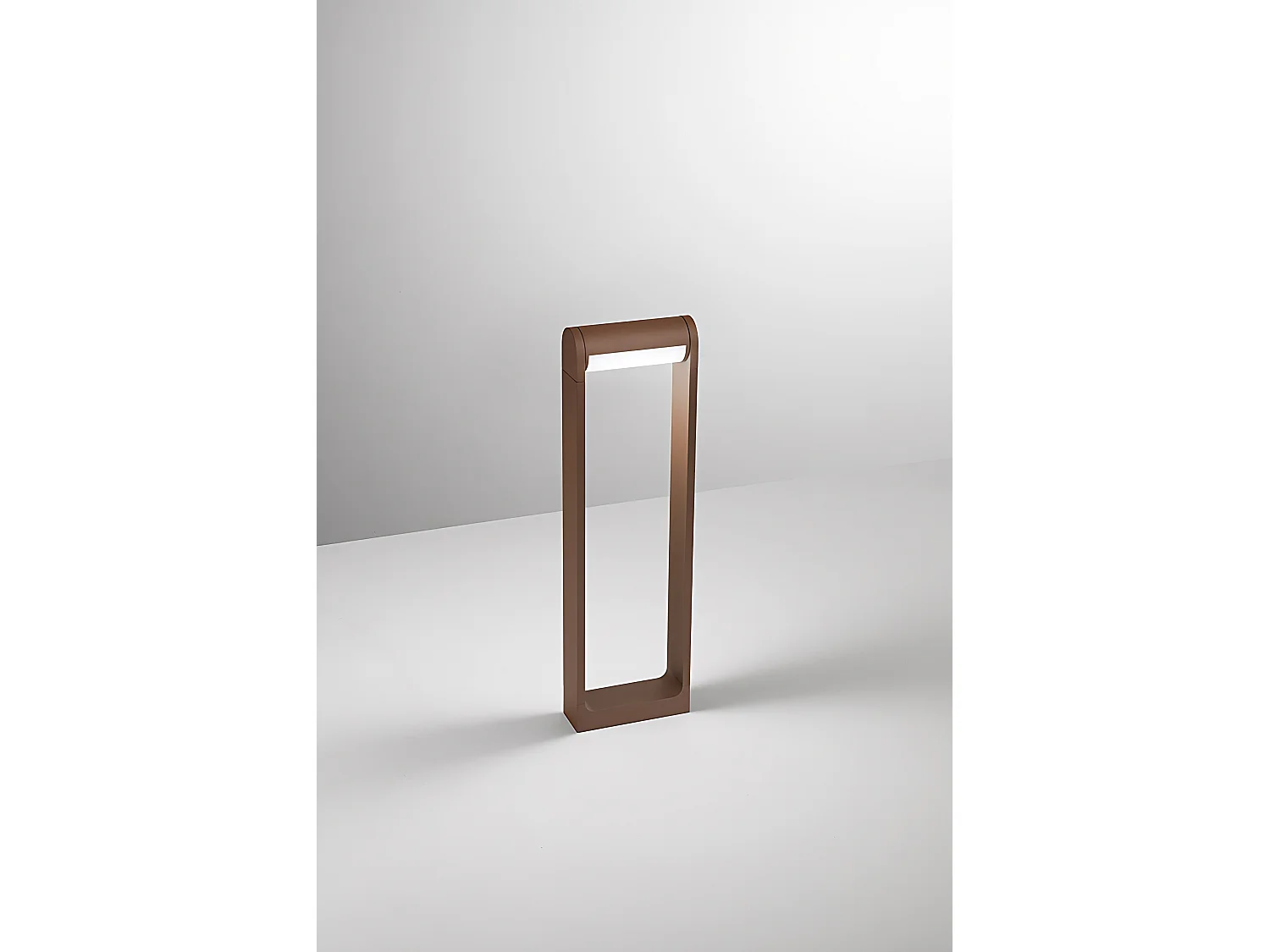 Baliza LED exterior de 12 W y 3000 K, estructura de aluminio Corten mate con recubrimiento en polvo, diseño moderno ajustable IP65 - Perenz