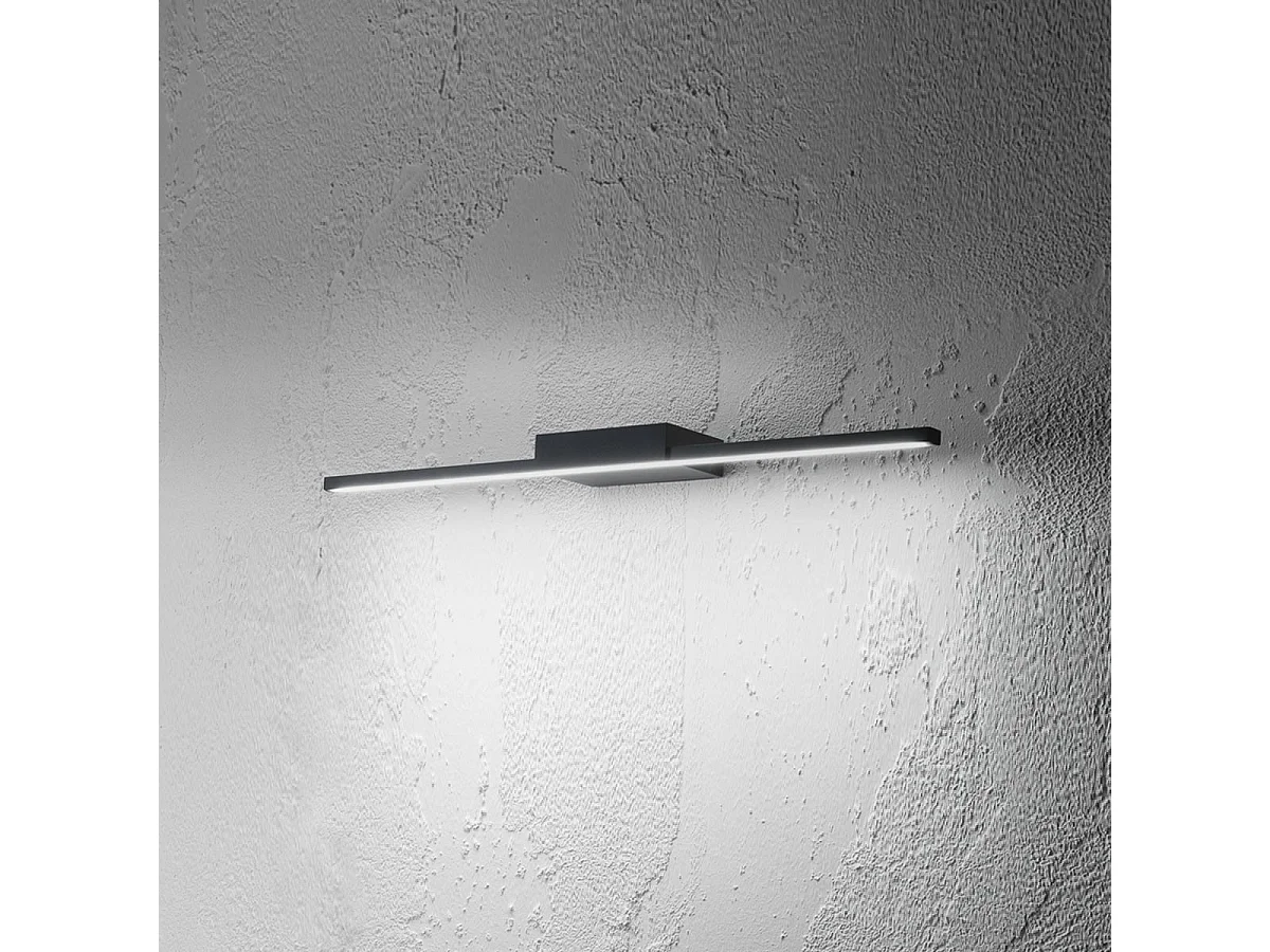 Luminária de parede GAP491C 12W 870lm 3000K IP44 em alumínio preto fosco - Gealuce - Luminária de parede LED moderna para interiores com luz indireta.