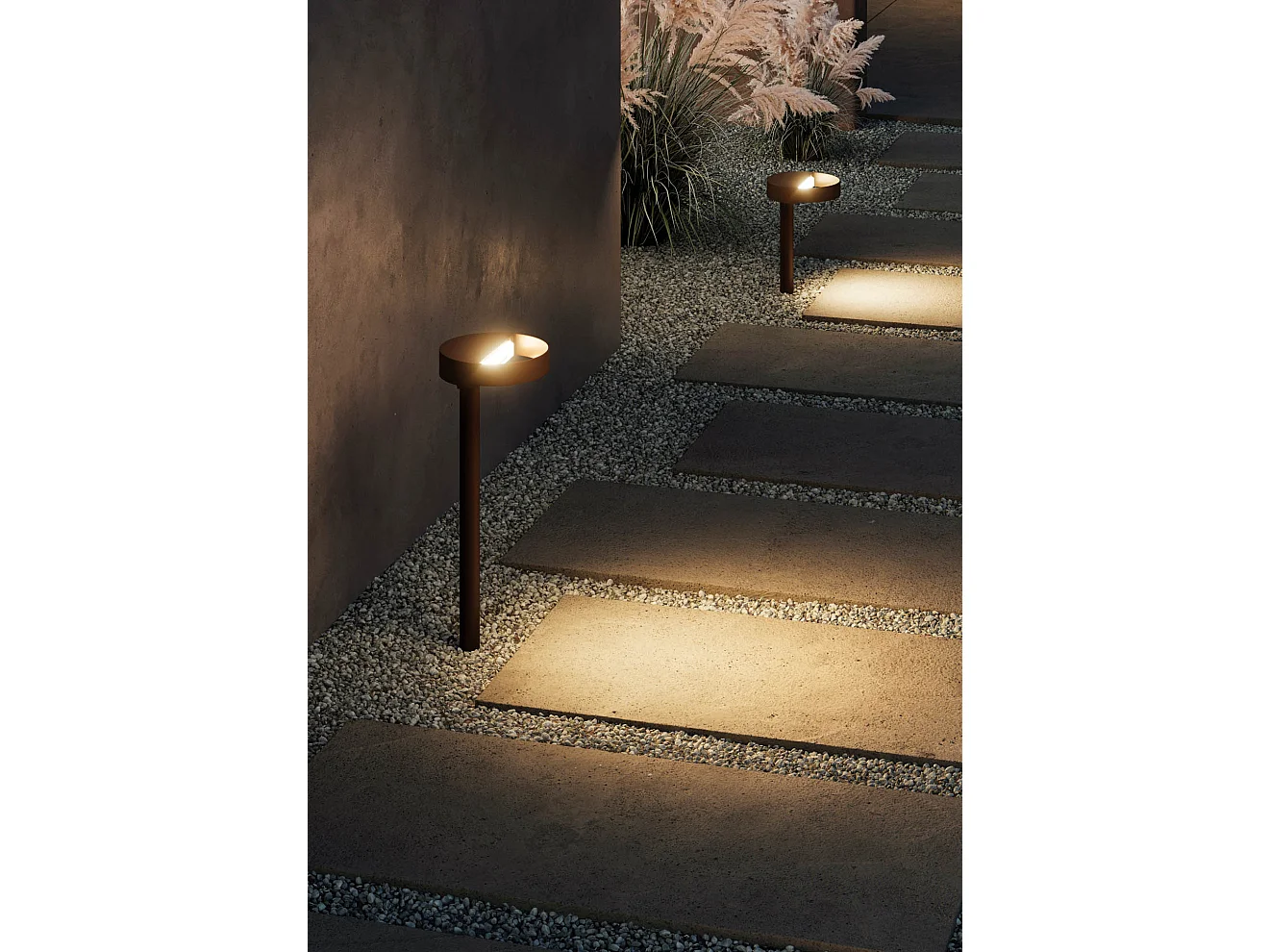 Luminária de parede LED externa Clos Wall Dual 16W com interruptor CCT de 120 graus, 3000K/4000K/5000K, IP65 IK08, preto fosco - Beneito & Faure