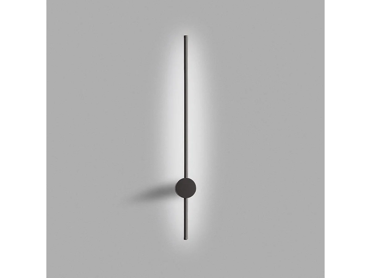 Enila LED-væglampe, 20 W, 1320 lm, 3000 K, dæmpbar med fasekontrol og trykknap, ramme i titanium-aluminium, moderne design – Gealuce