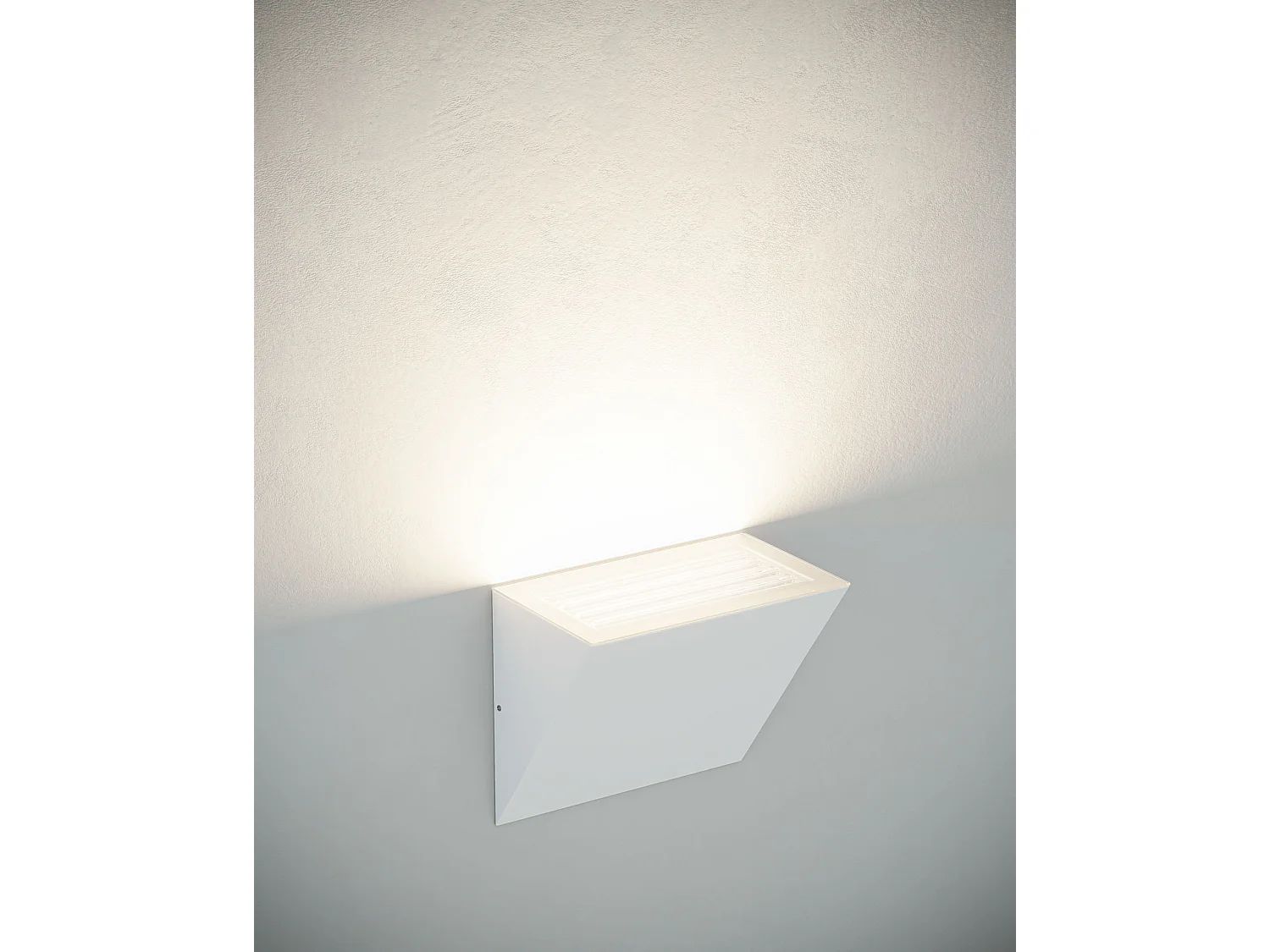 Mini Comet LED Wall Light 40x90mm Preto Fosco, 10/20W Interruptor 2700K/3200K/4000K, Regulável por TRIAC IP65 - Beneito & Faure