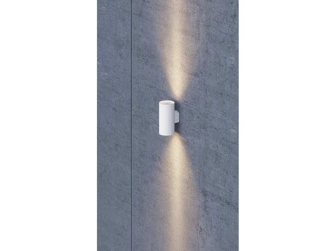 SUNSET SQ 16 - Aplique de parede quadrado LED 16W IP65, Beneito & Faure, switch de cor 2700K/3200K/4000K, acabamento moderno em preto fosco.