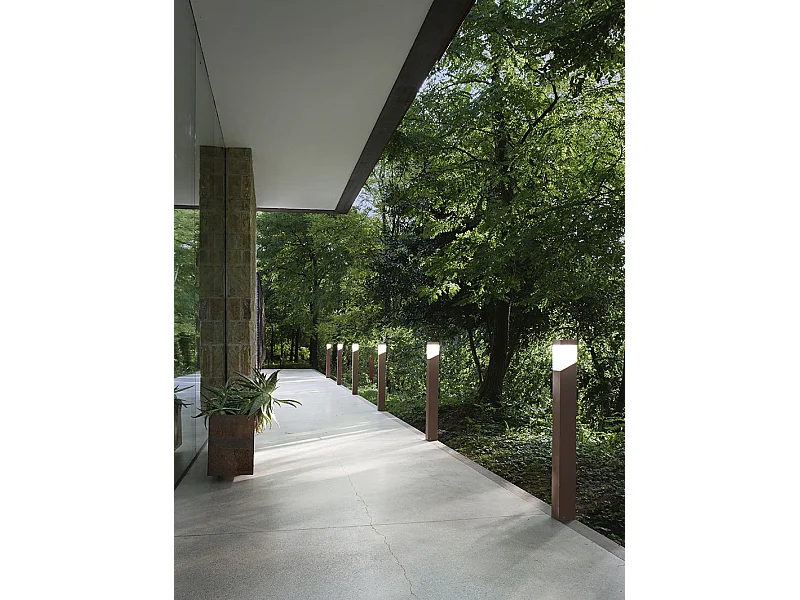 Borne D'Extérieur Ges621 En Aluminium Finition Rouille Avec Diffuseur Opale, Raccord E27 Ip44 - Gealuce