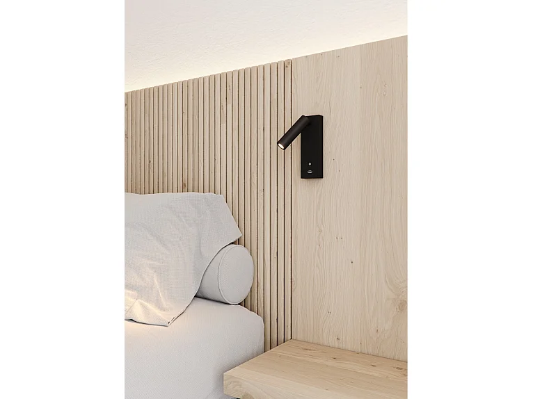 Aplique de parede LED PURE WALL 4W 30° 2700K c/ 3 níveis de intensidade, branco fosco, ajustável e com carregamento USB-C - Beneito & Faure