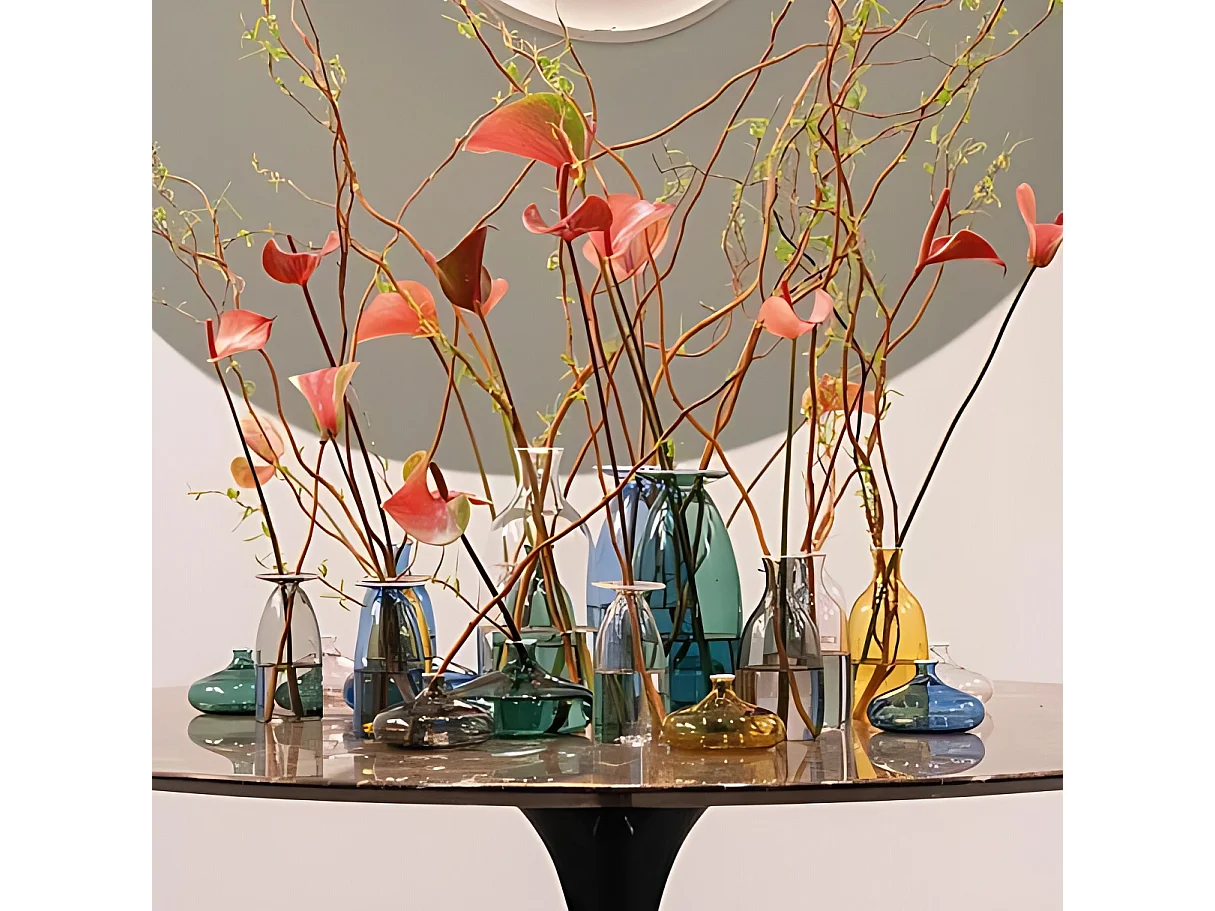 Vasetto artigianale collezione Un Fiore in vetro borosilicato soffiato a mano, capacità 22 cl, colore Giallo Oro, design elegante con bordo svasato