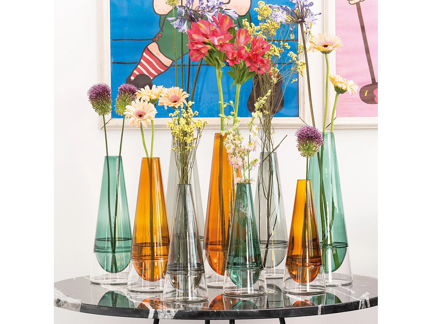 Vaso Conosfera 100 in vetro borosilicato soffiato a mano, lavorazione tecnica Incalmo, design elegante color Ambra, oggetto decorativo d'arredo