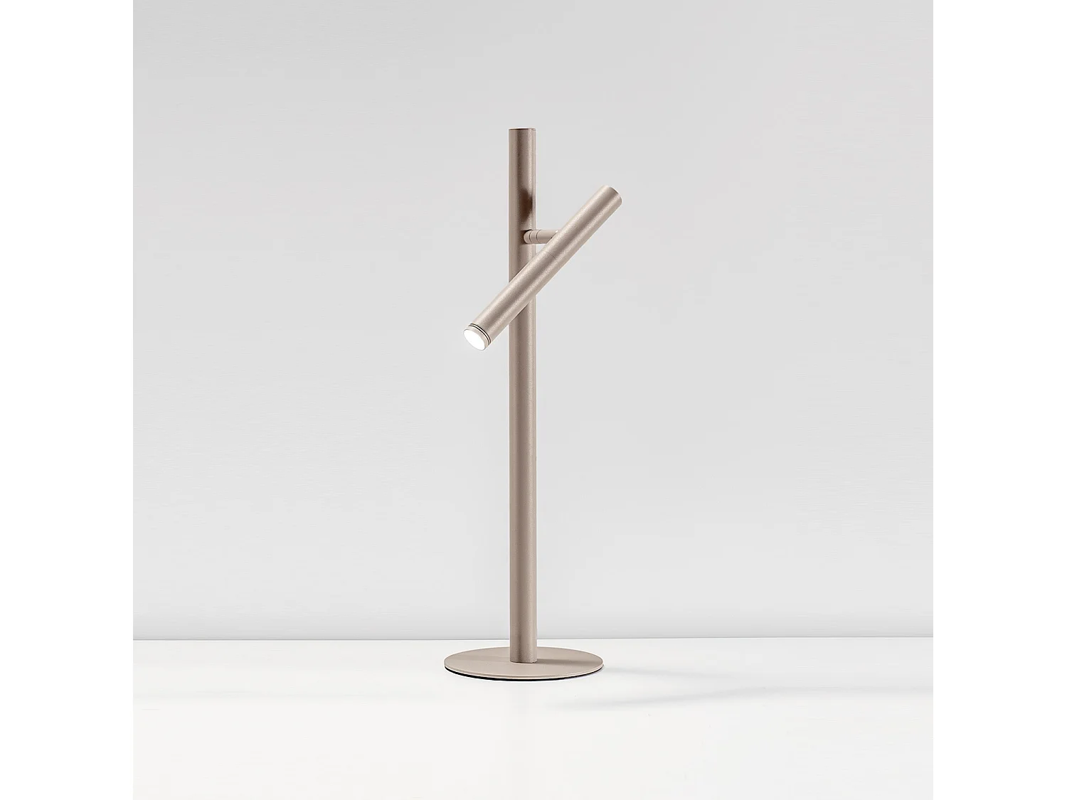 Gealuce GLS tafellamp in duifgrijs aluminium - 5,4W verstelbare LED-lamp met drukknopdimmer, 3000K, 25° stralingshoek, IP20, modern en verfijnd design