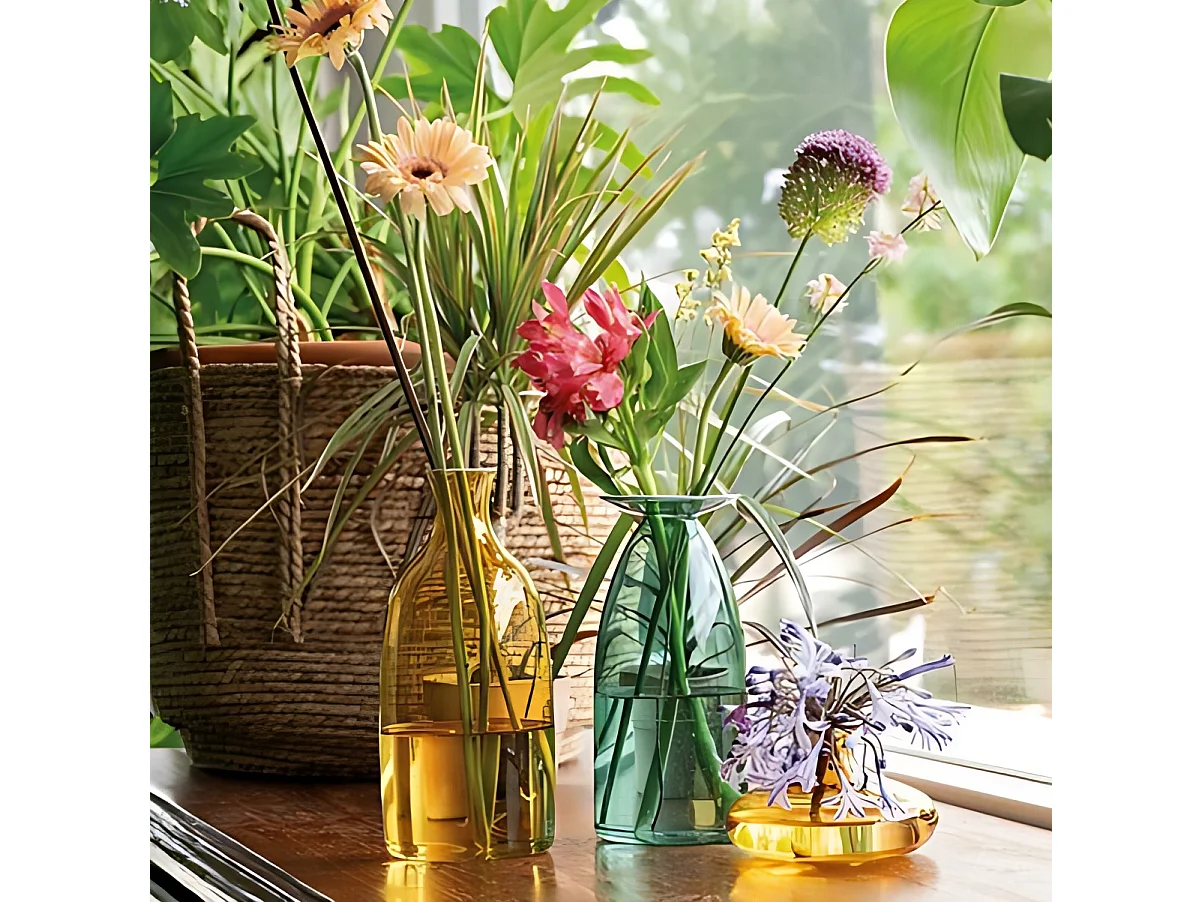 Vaso Un Fiore 150 in vetro borosilicato soffiato a mano, colore Verde lago, capacità 150 cl, design elegante per arredo casa e contesti professionali