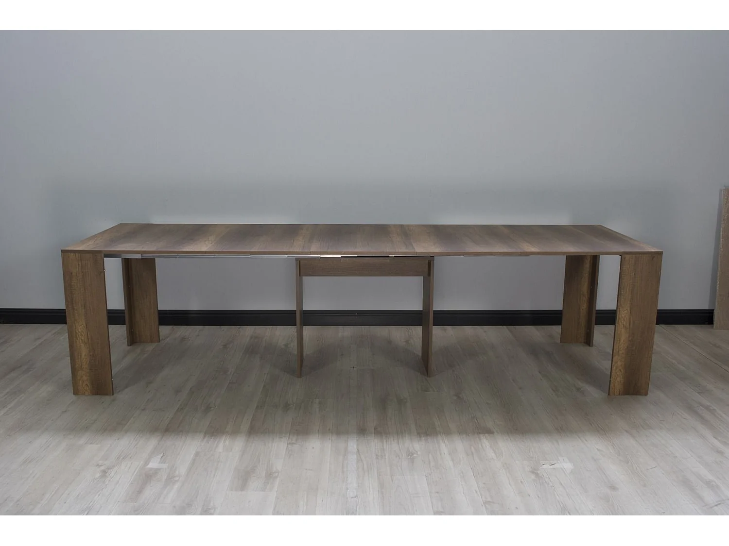 Rozkładany stół konsolowy 90x42/302 cm Mia orzech