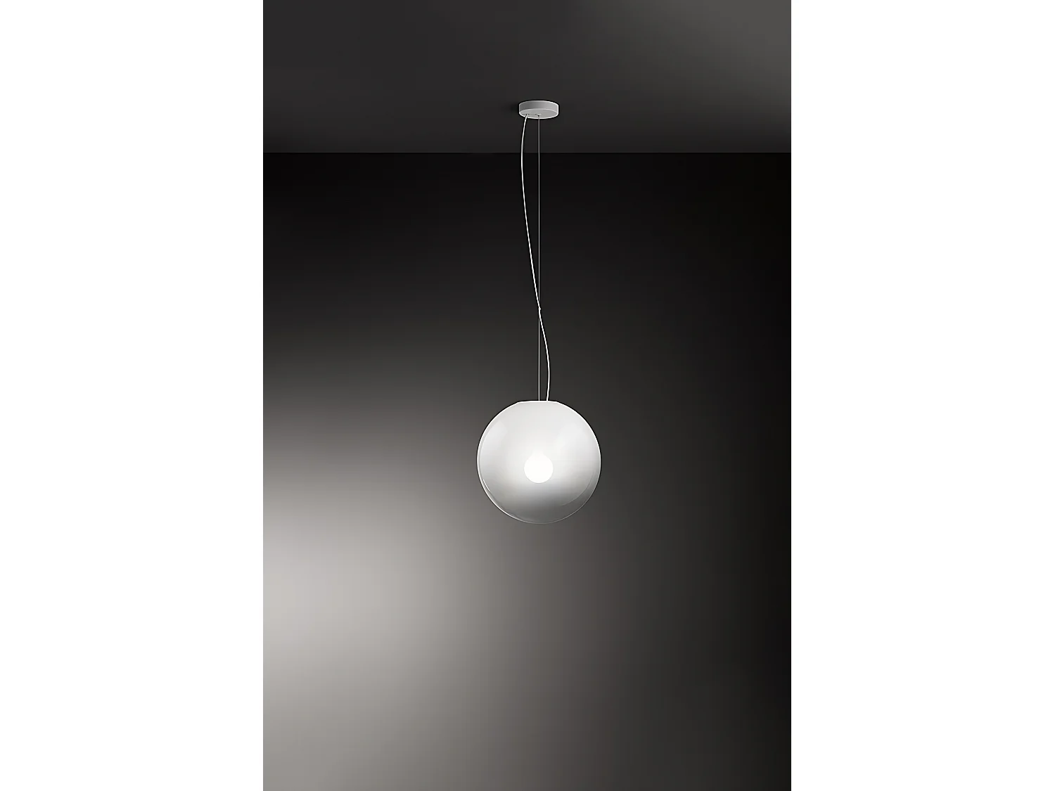 MOON SP1 D30 hanglamp in opaalwit metaal, modern design met in hoogte verstelbare diffuser van geblazen glas - Perenz