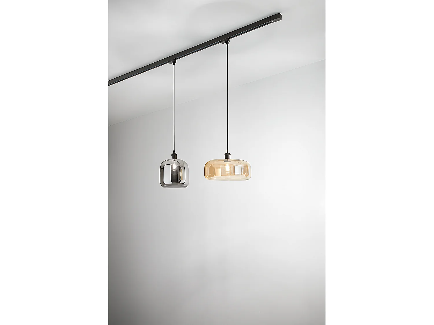 Amber Mirrored Blown Glass Pendant Lamp, Diameter 33 cm, E27 Socket, Modern and Elegant Design for Interiors - Perenz