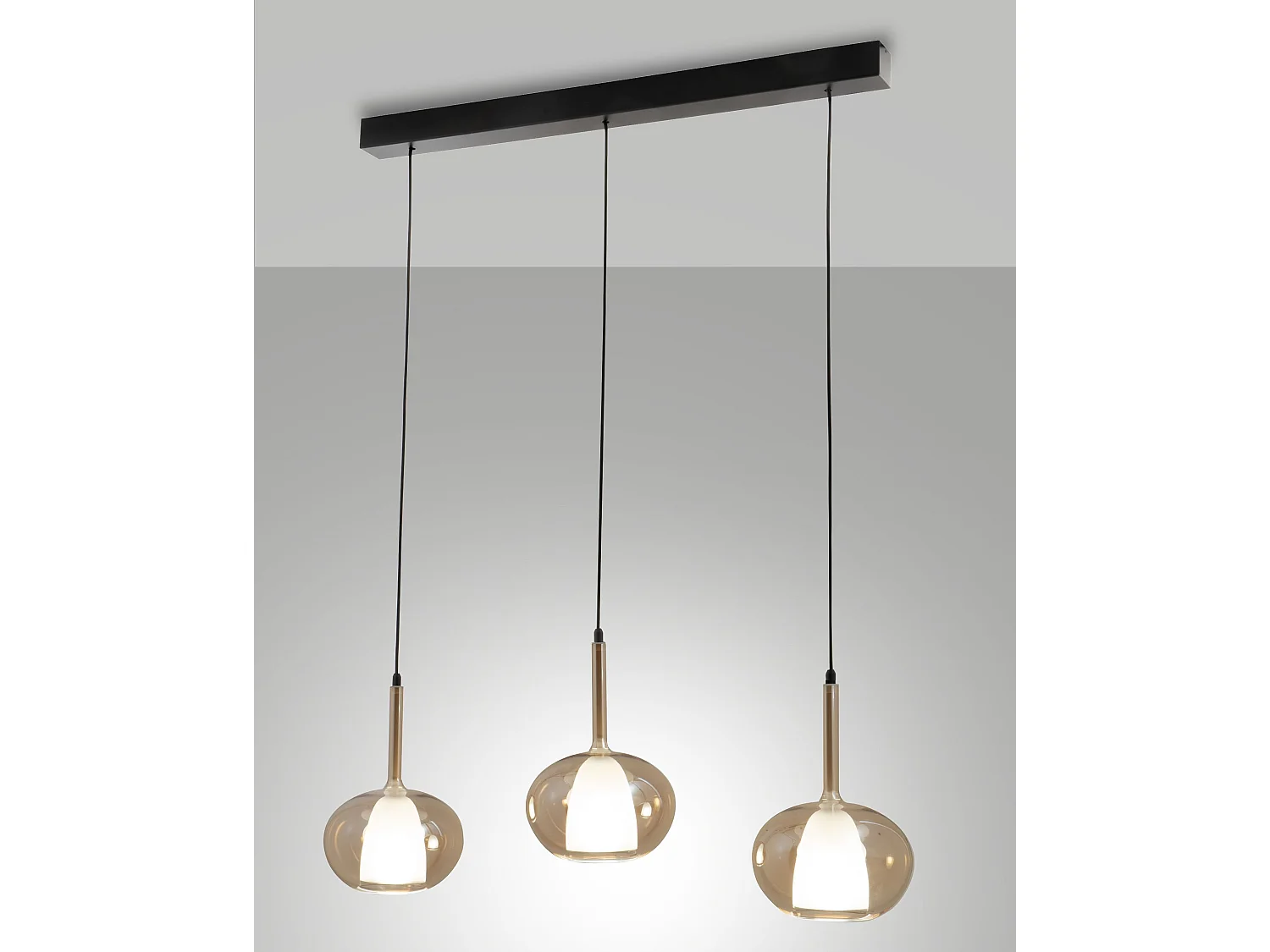 Edolo hanglamp van metaal en amberkleurig borosilicaatglas, 3x E27 40W, IP20, elegant design voor interieurs - Edolo