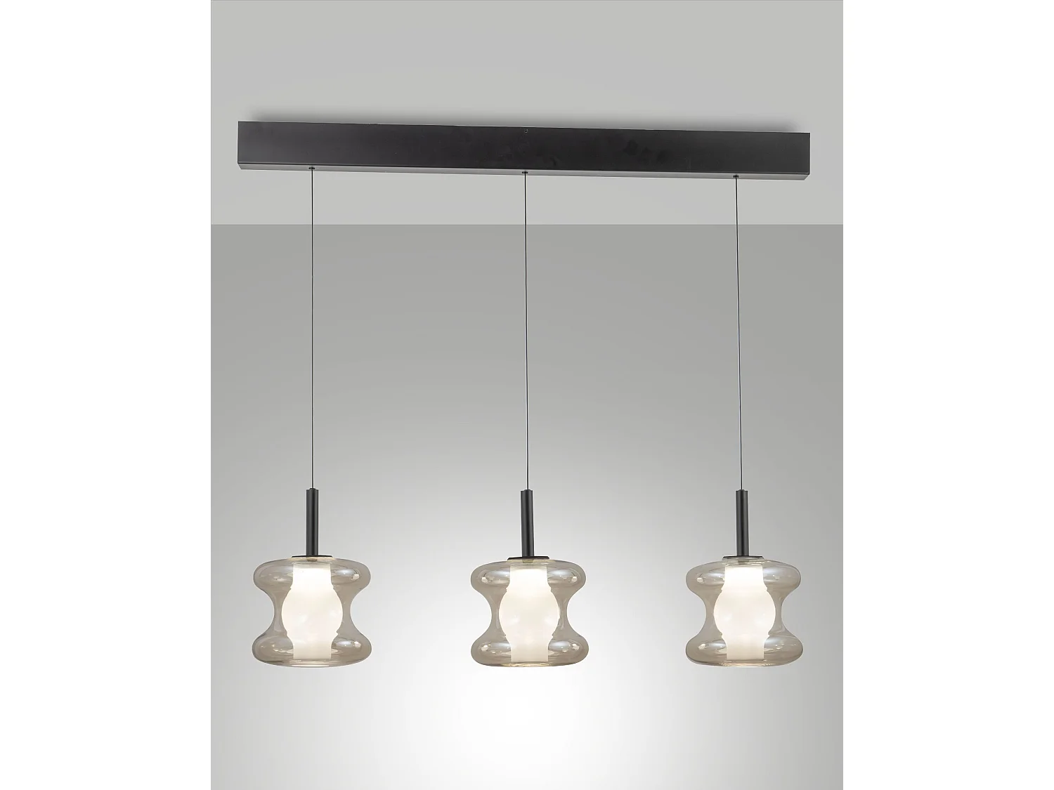 Frua LED-hanglamp 3x7W 2550lm CCT dimbaar, borosilicaatglas en metaal - cognackleur, IP20, klasse 1, Ø180mm