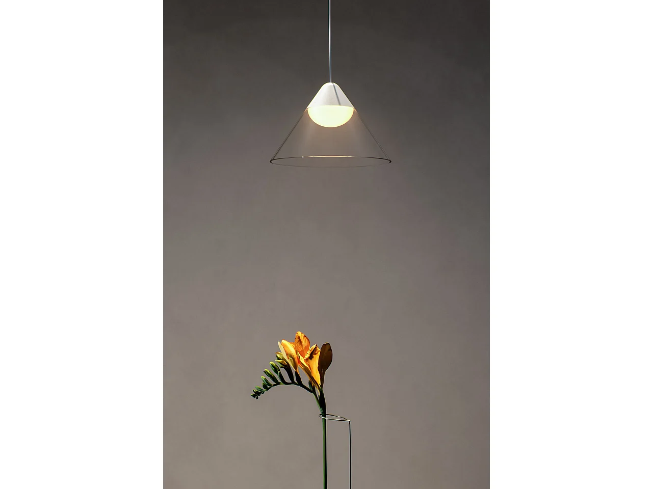 Ark Surface LED-hanglamp 6W 90º 3000K Zwart/Grijs, conisch ontwerp voor binnengebruik - Beneito & Faure - Verlichting
