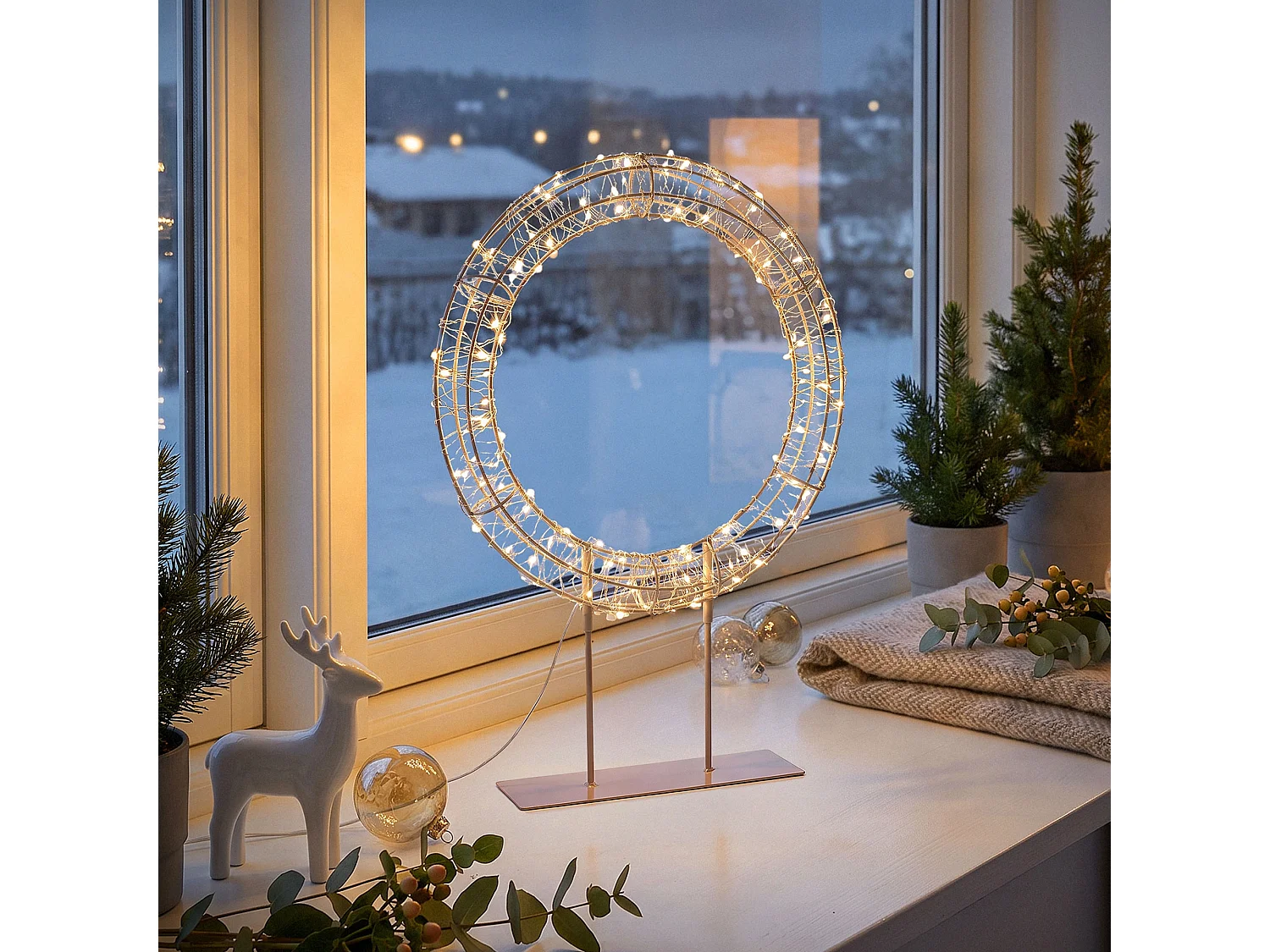 Couronne lumineuse sur pied 200 LED blanc chaud H 41,5 cm, décoration de Noël, anneau avec socle, cercle à poser, intérieur et extérieur, avec câble