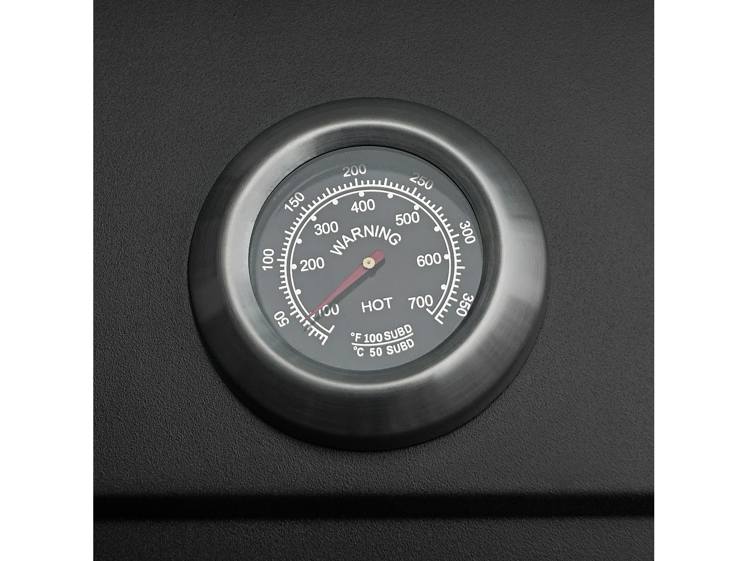 Churrasqueira a Carvão XL com Fumador, Grelha em Ferro Fundido, Capa, Escova e 2 Sacos Surpresa de Madeira para Fumar