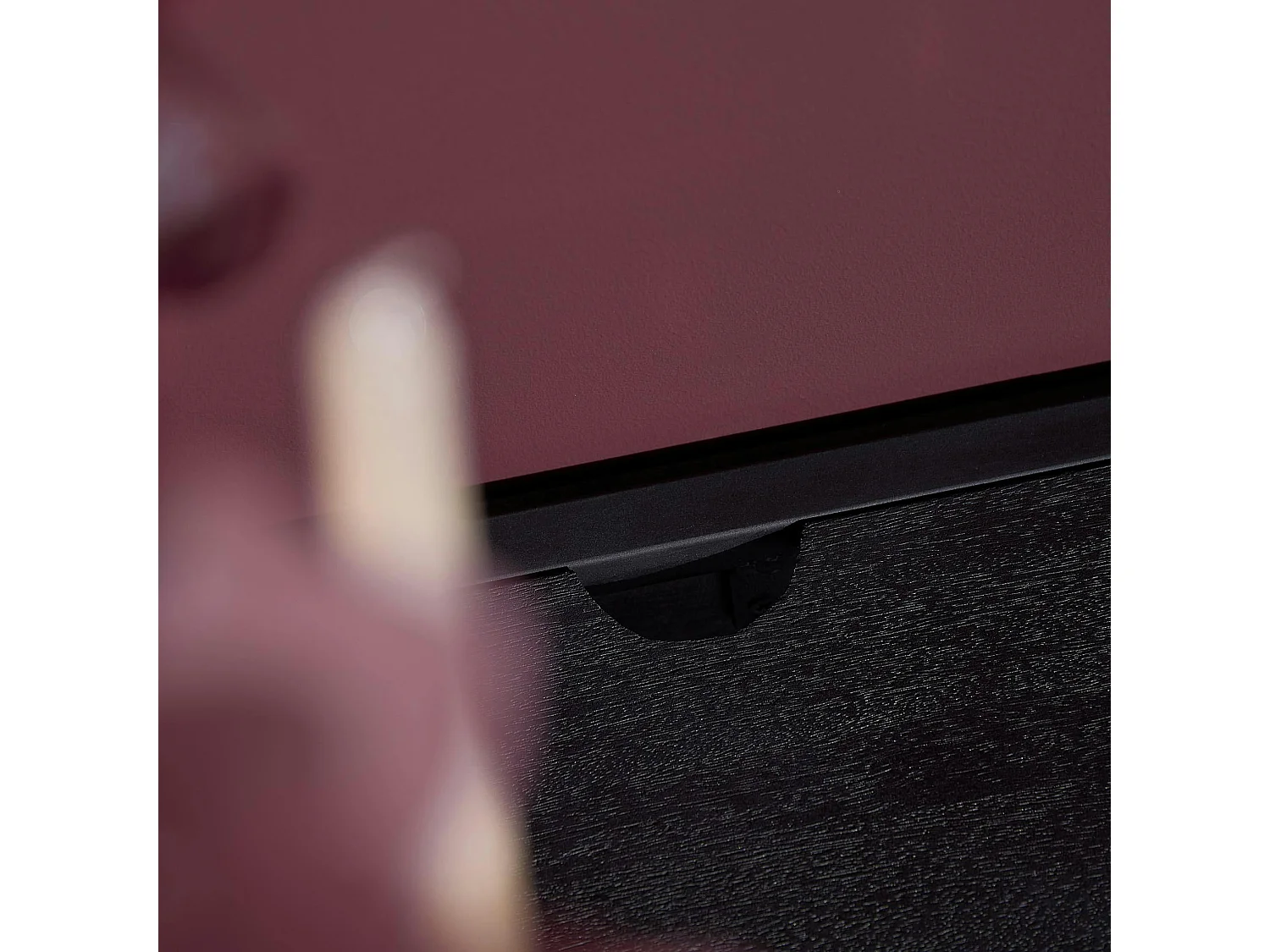Meuble TV suspendu bois noir 4 portes 200 cm ALVERA
