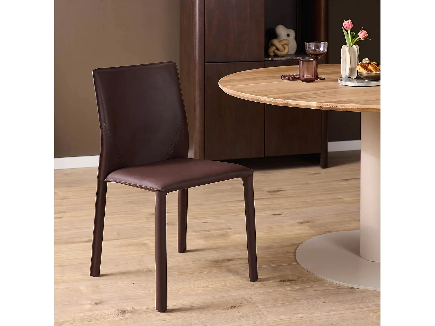 Chaise moderne prune en simili (x2) CORTINA