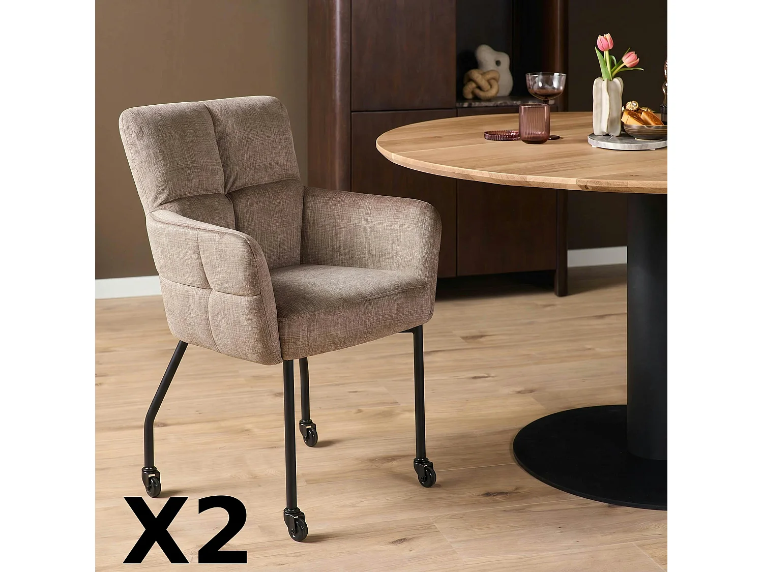 Chaise tissu damier taupe roulettes et accoudoirs (x2) KASO