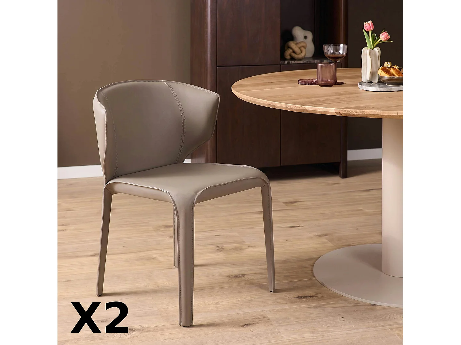 Chaise taupe en simili à dossier courbe (x2) CORTINA
