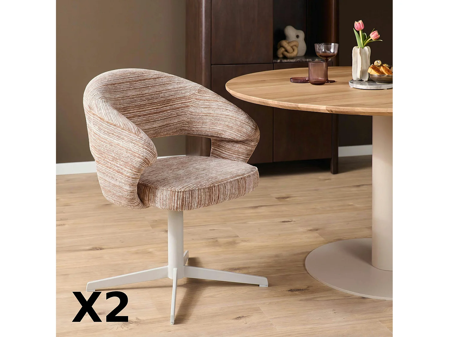 Chaise pivotante marron pied blanc forme baquet (x2) CORTINA